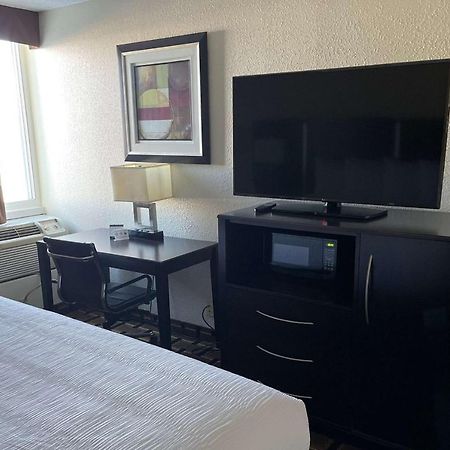 Baymont By Wyndham Scranton Dunmore Extérieur photo