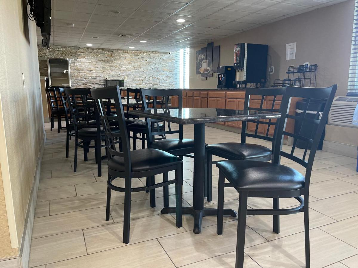 Baymont By Wyndham Scranton Dunmore Extérieur photo