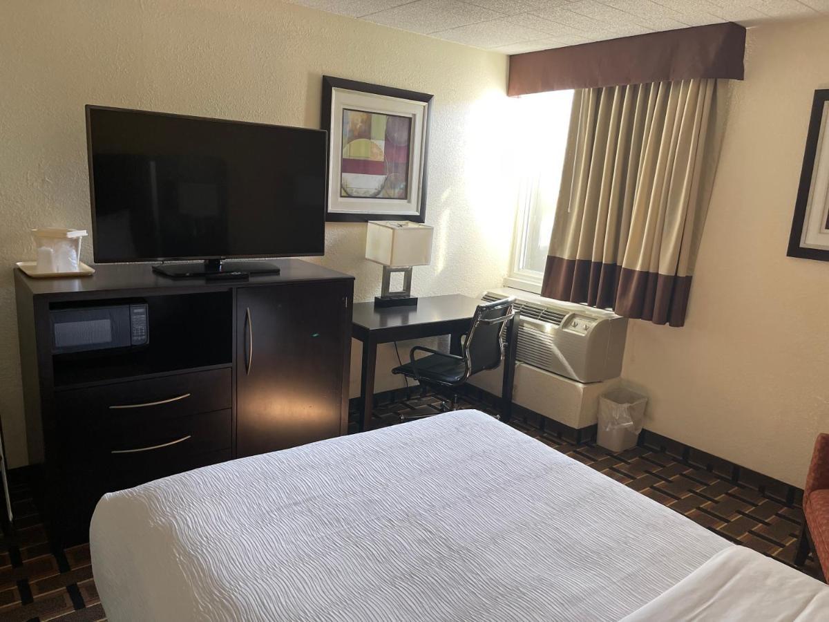 Baymont By Wyndham Scranton Dunmore Extérieur photo