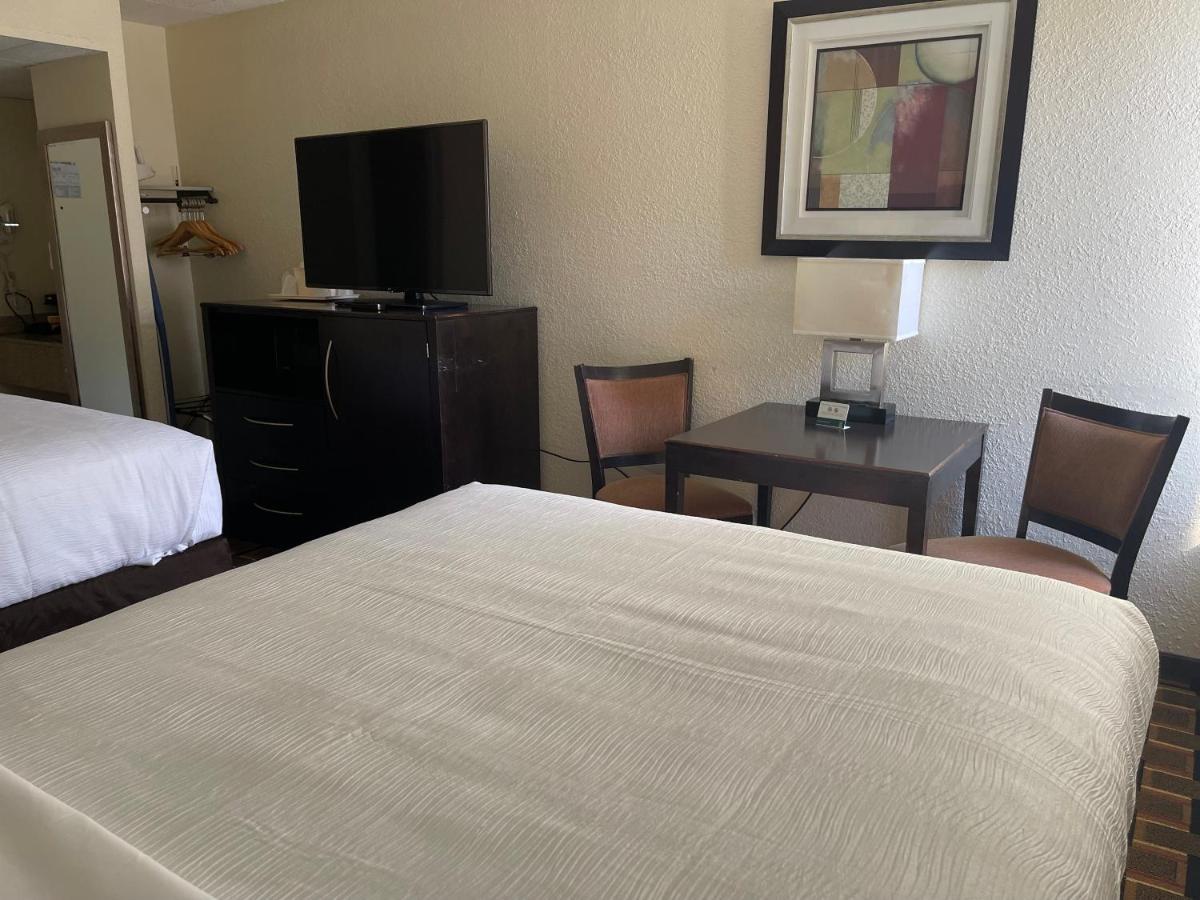 Baymont By Wyndham Scranton Dunmore Extérieur photo