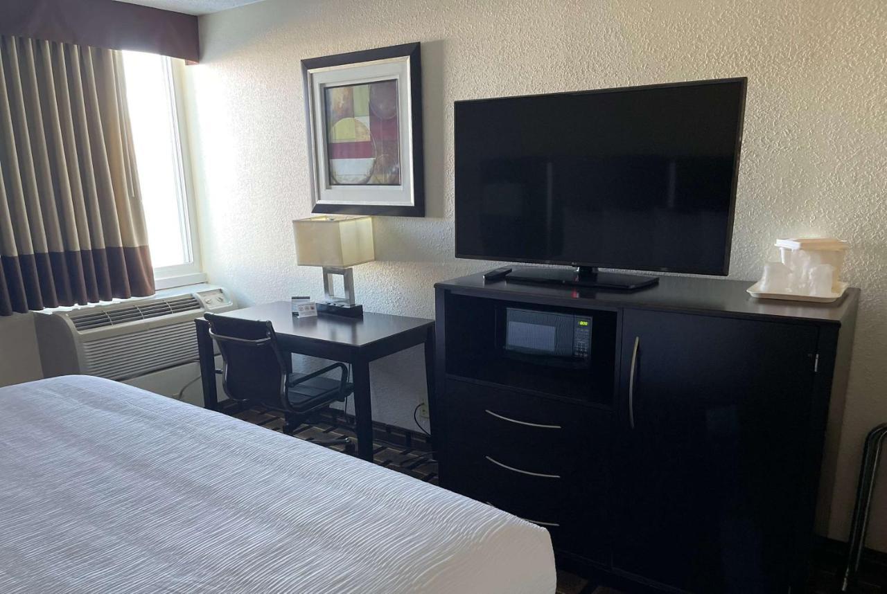 Baymont By Wyndham Scranton Dunmore Extérieur photo