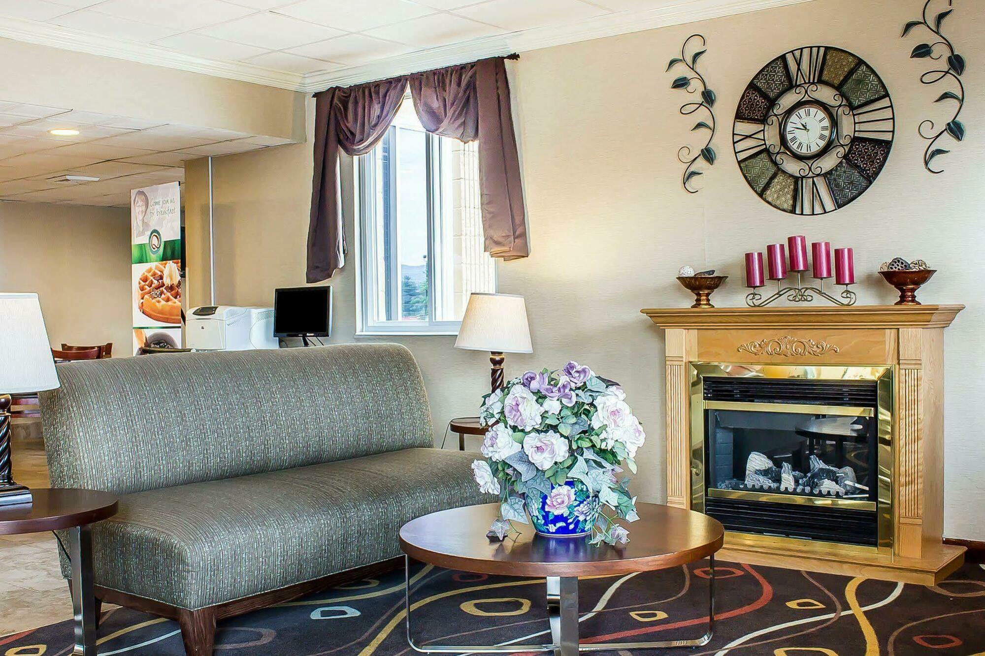 Baymont By Wyndham Scranton Dunmore Extérieur photo