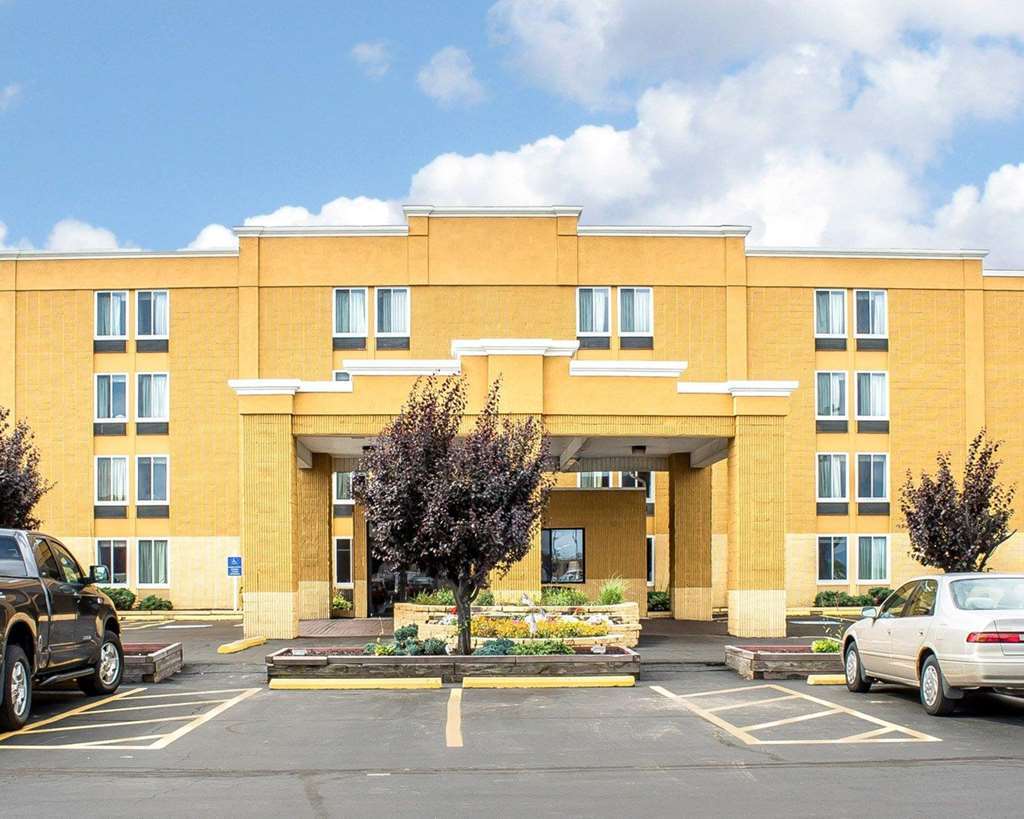 Baymont By Wyndham Scranton Dunmore Extérieur photo